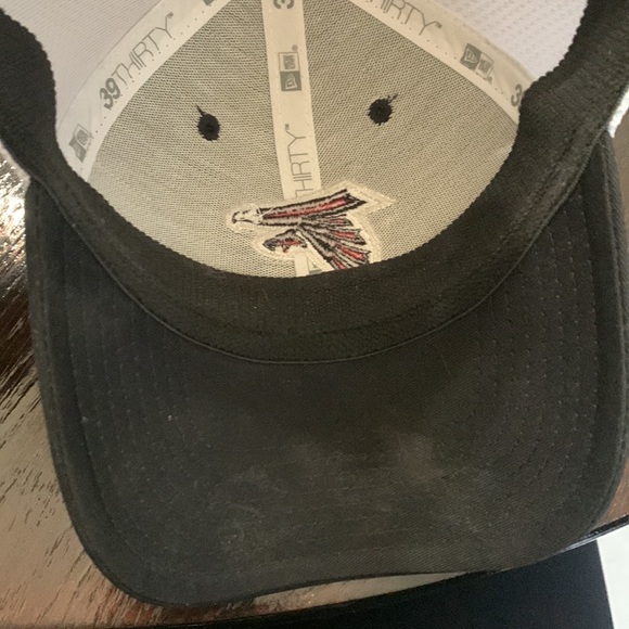 Atlanta Falcons fitted hat - Picture 6 of 6